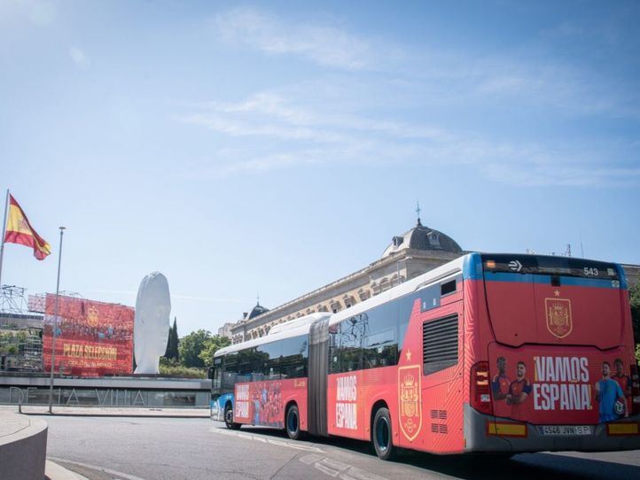 Los autobuses de la EMT lucirán la bandera de España por la final del Mundial