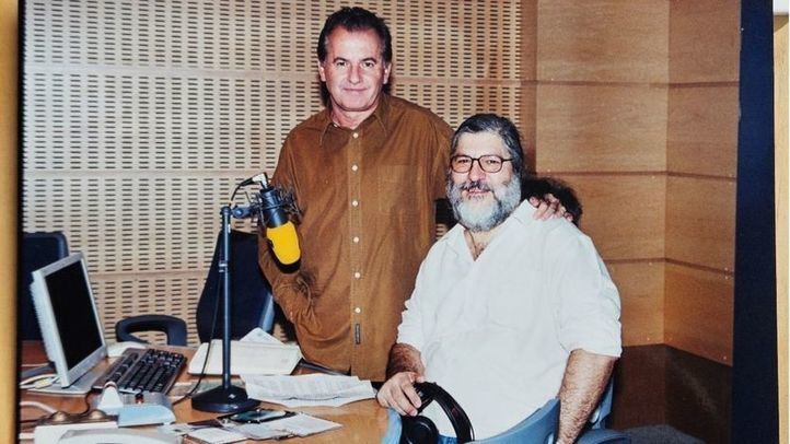 José Miguel López junto a Víctor Manuel.