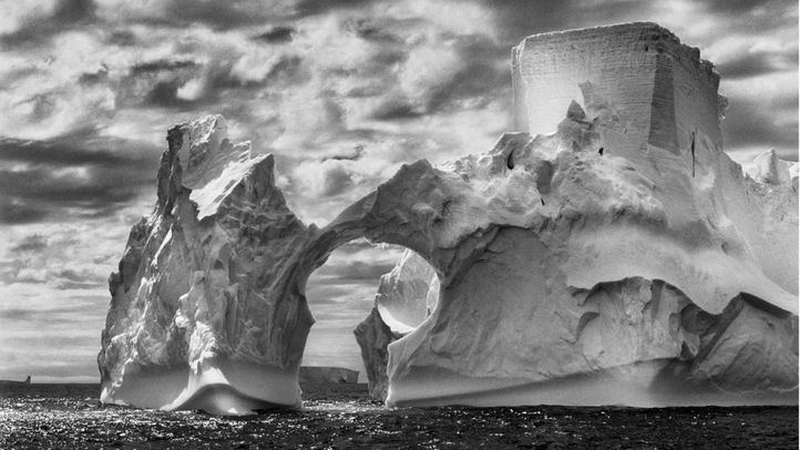 Iceberg en el mar de Weddell. Península Antártica, 2005.