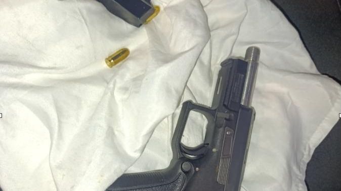 Tres detenidos en Retiro con una pistola cargada y 18.000 euros en el coche