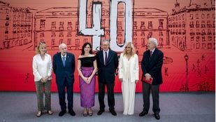 Expresidentes de la Comunidad durante el acto del 40 aniversario de la Real Casa de Correos com0 sede de la presidencia regional.