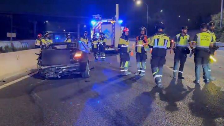 Muere un conductor de 31 años tras chocar contra un camión en la M-40