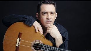 Raúl Rodríguez cierra su original trilogía con el libro-disco 'La Razón Eléctrica'