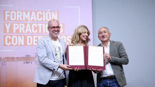 El Gobierno firma el Estatuto del Becario al límite de la legislatura y sin acuerdo de la patronal