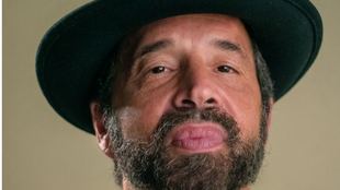 Elsten Torres celebra con el single 'Estamos en Madrid' sus primeros treinta años de carrera
