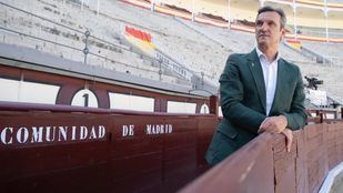 Miguel Martín en el burladero de la Comunidad en la plaza de Las Ventas.