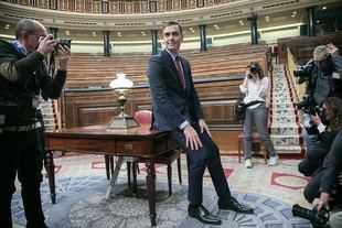 Sánchez asegura formar un gobierno de 22 ministros para "unir al país"