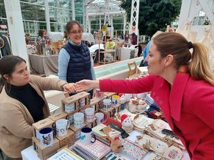 Mercado navideño solidario.