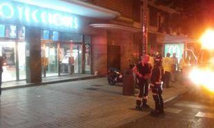 Siete heridos leves al desprenderse parte del aislante del techo de una sala del cine Proyecciones