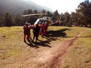 El GERA rescata a un ciclista en una zona arbolada de Navacerrada