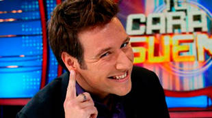Carlos Latre: "En la televisión hay hueco para "Tu cara me suena" y "Deluxe"