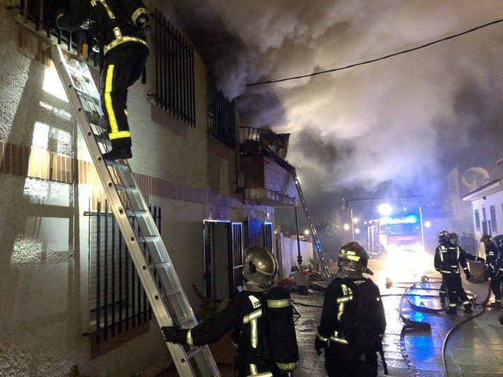 Incendio en una vivienda en Serranillos del Valle.