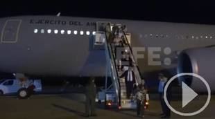 El primer avión con evacuados de Israel aterriza en Madrid