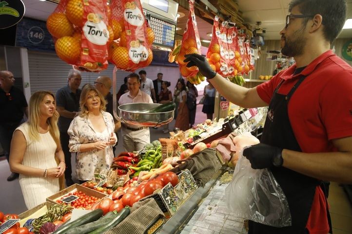 Engracia Hidalgo en el Mercado de Ventas