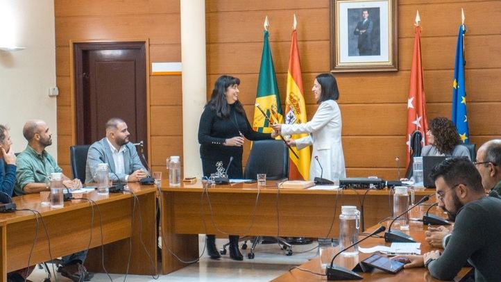 Alicia Gallego toma posesión como nueva alcaldesa de Manzanares el Real