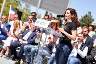 Isabel Díaz Ayuso en un acto de campaña.