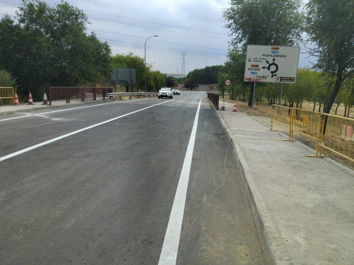 Carretera M-407 que conecta los barrios de Valdepelayos y Arroyo Culebro de Leganés