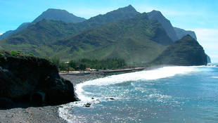 Las Islas Canarias, naturaleza y playa, donde se puede volver a brillar