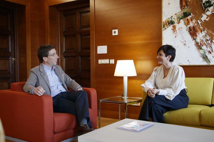 La Ministra de Vivienda Isabel Rodríguez y el alcalde de Madrid, José Luis Martínez-Almeida