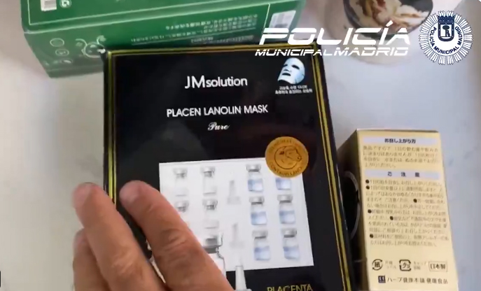 Productos decomisados en un local de arreglo de uñas en Usera