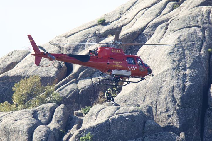 Rescate en una zona rocosa