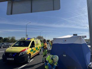 Fallece un motorista en un accidente múltiple en la A-2 en San Fernando