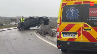 Heridos dos jóvenes en Colmenar Viejo al salirse de la M-609 el vehículo en el que viajaban