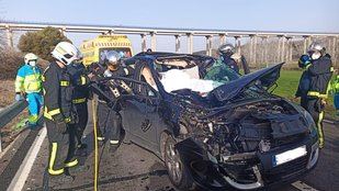 Muere un motorista tras chocar de frente con un coche en Velilla de San Antonio