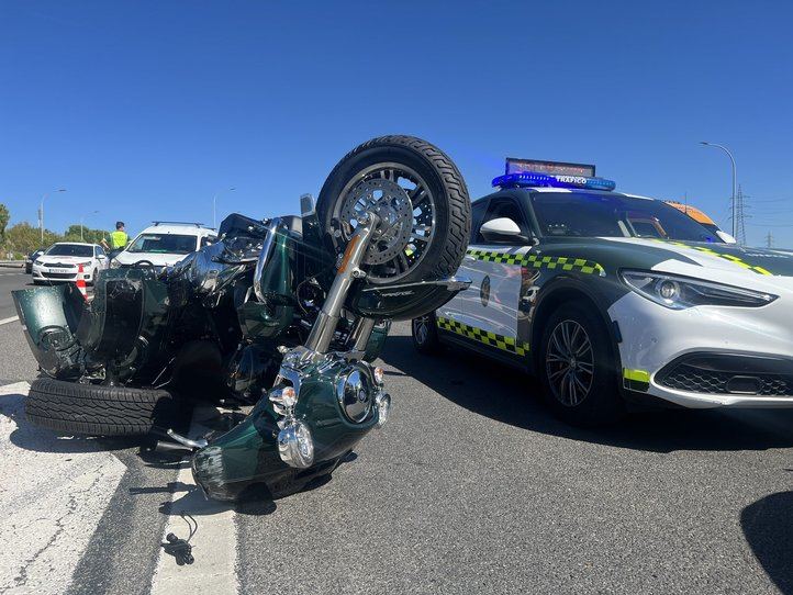 Motocicleta que conducía el herido en un accidente en la M-40