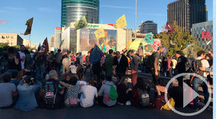Activistas por el clima cortan el tráfico en Madrid a primera hora
