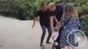 Un hombre agrede a unos paseantes incluido un bebé en Barcelona