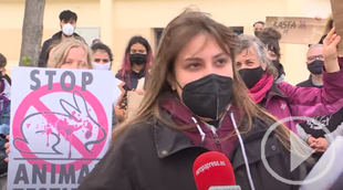 Asociaciones animalistas exigen la libertad de los animales de Vivotecnia