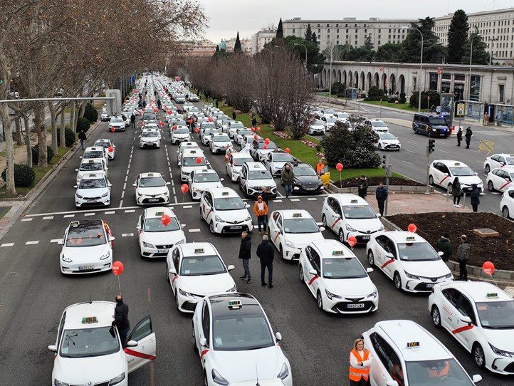 Protesta de taxistas contra los precios de los seguros