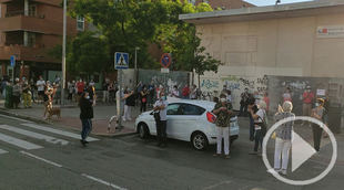 Vecinos de Valdebernardo piden la dimisión de Ayuso