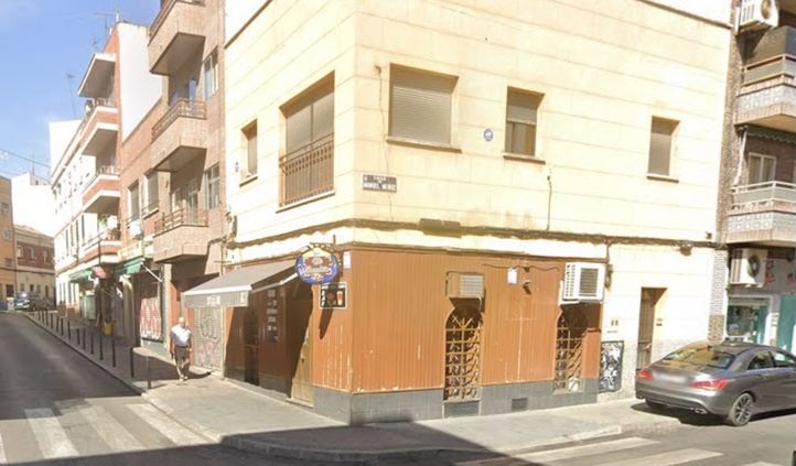 Bar que operaba como after y hostal ilegal en Usera