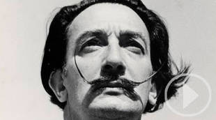 El bigote de Salvador Dalí conserva su postura de las 10 y 10