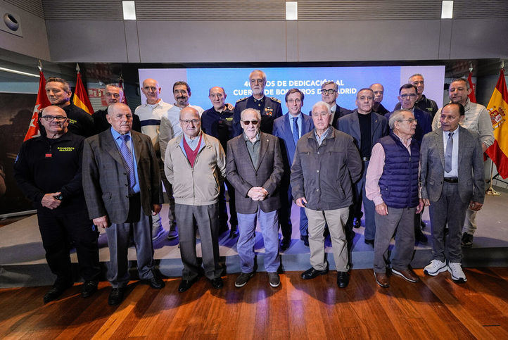 Bomberos municipales veteranos homenajeados en Madrid