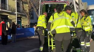Una mujer de 81 años, grave tras ser atropellada por un autobús urbano en la avenida Felipe II