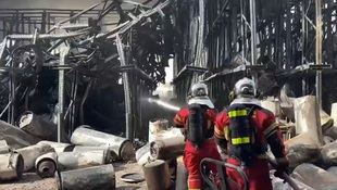 Controlado el incendio en una chatarrería en Campo Real
