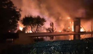 La rápida intervención permitió controlar el incendio sin que la estructura de la vivienda resultara afectada.
