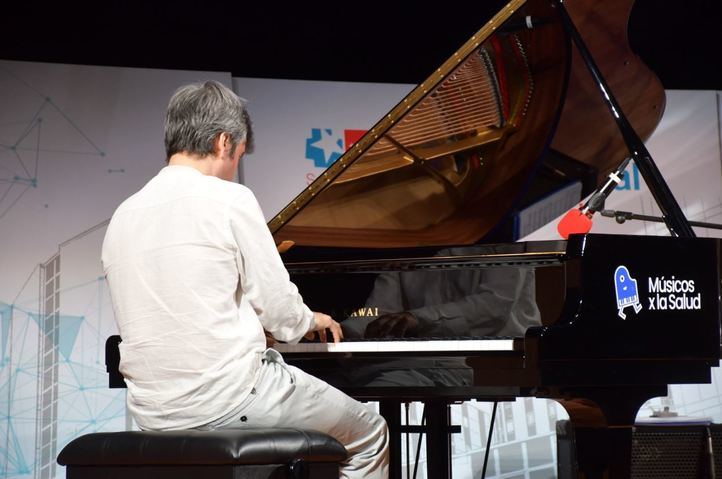 Inauguración de un nuevo Piano por la Salud en el Hospital Universitario Ramón y Cajal de Madrid.