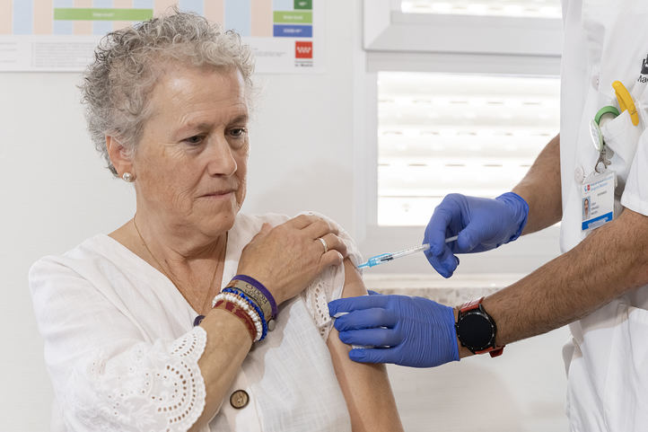 Vacunación de adultos frente al VRS