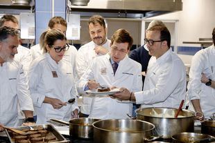 Chefs de alta cocina se suman a la elaboración de más de mil menús navideños para personas vulnerables