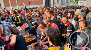 La Ingobernable recibe a los técnicos con una chocolatada