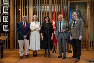 Rafael Moneo, Peridis, Manuela Navarro y Carmen Rojas, colegiados de honor del COAM