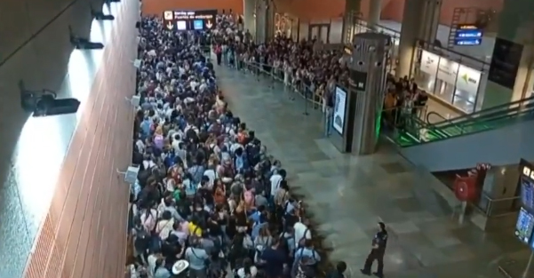 Colas en el aeropuerto de Barajas