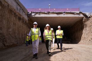 Los concejales visitan la obra una vez completados los túneles del soterramiento de la A-5