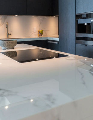 Encimeras de cocina: ventajas de optar por el mármol