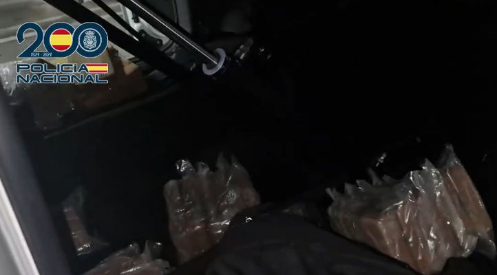 Droga oculta en una furgoneta