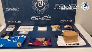 Una inspección policial descubre drogas y artículos robados en un bar de Puente de Vallecas